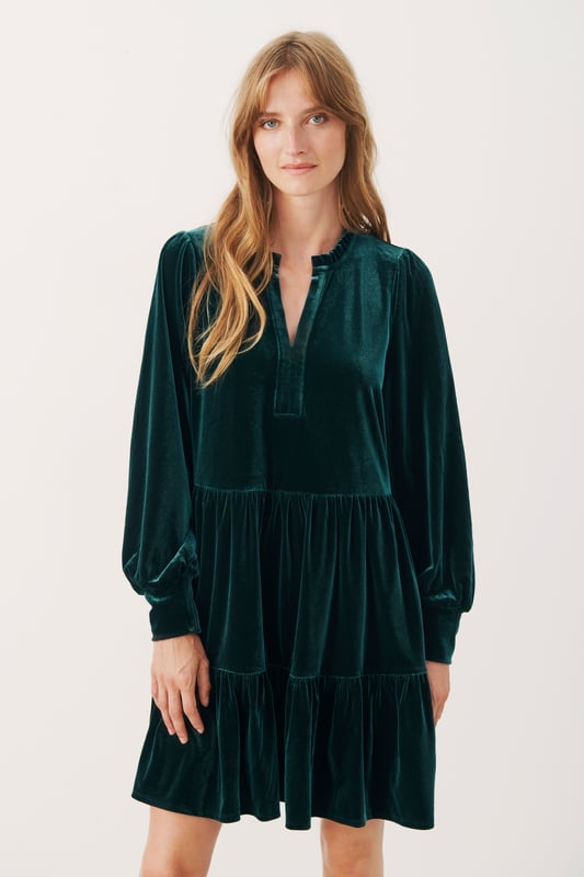 Relaxed fit,Über Knielänge,Lange Ärmel  Schonwäsche 30°, Nicht bleichen, Nicht im Trockner trocknen, Liegend trocken., Kalt bügeln max. 110° C, Trockenreinigung  60% Polyester,35% Polyester (Recycelt),5% Elasthan