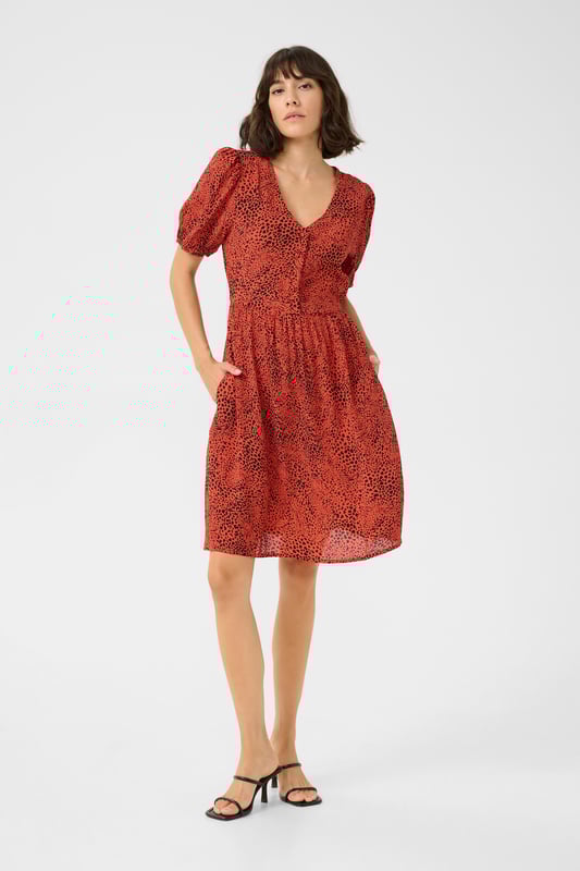 Regular fit,Taille lengte,Korte mouwen  Fijne was 30°, niet bleken, niet in de droger drogen, Druipnat ophangen in de schaduw, koud strijken max. 110° C, Droogreiniging  100% Viscose