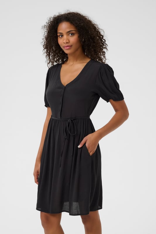 Regular fit,Taille lengte,Korte mouwen  Fijne was 30°, niet bleken, niet in de droger drogen, Druipnat ophangen in de schaduw, koud strijken max. 110° C, Droogreiniging  100% Viscose