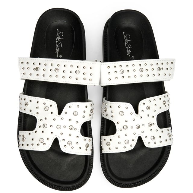 Witte Solesister Hope sandalen met studs voor dames, gemaakt van synthetisch materiaal en een synthetische zool. Voorzien van klittenbandsluiting aan de bovenkant voor een goede pasvorm en een synthetische voering en binnenzool.