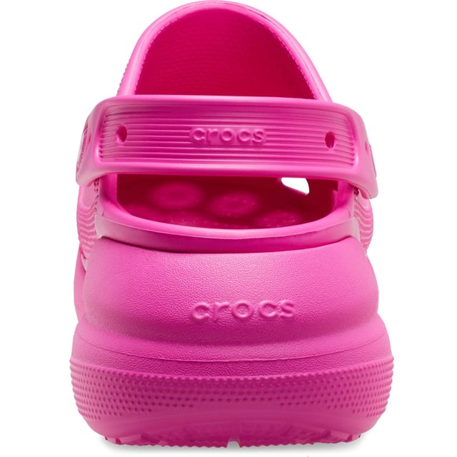 A fresh new take on the classic clog, the Crush is a bold new style with a raised midsole, letting the wearer make a fashionable fun statement with an elevated silhouette.