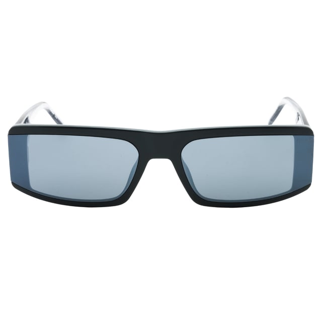 Discover the perfect blend of style and functionality with the Hugo Boss White Arms Grey Sunglasses. Featuring a sleek grey and silver frame, these sunglasses offer a modern, sophisticated look that complements any outfit. Designed with high-quality materials, they provide durable comfort for all-day wear. The lenses deliver excellent UV protection, ensuring your eyes stay safe under the sun while enhancing visual clarity. Whether you're heading to a casual outing or a formal event, these sunglasses elevate your style effortlessly, making them a must-have accessory for those who value both fashion and practicality. 99X18X135 100% plastic