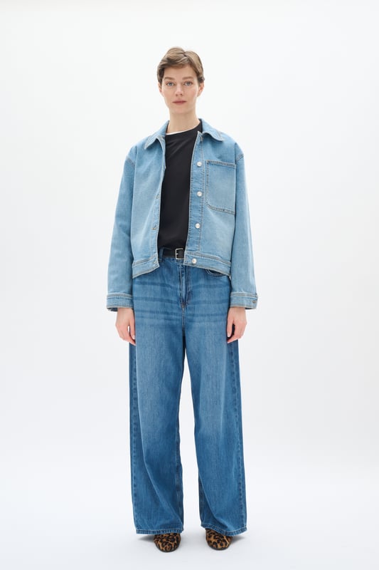 Relaxed fit,Lange mouwen  Wassen op 30°, niet bleken, drogen in droger behoedzaam, Druipnat ophangen, warm strijken max. 150° C, Droogreiniging  99% Katoen,1% Elastaan