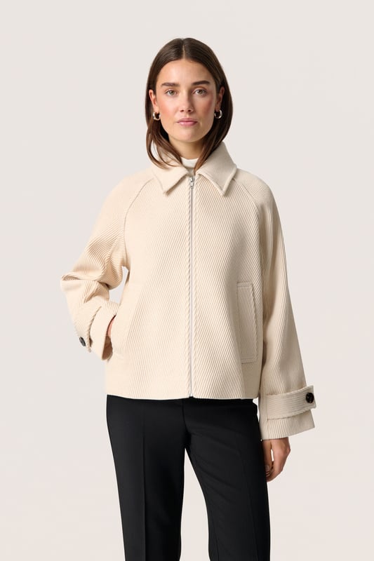 Regular fit,Lange mouwen  Chemisch laten reinigen, niet bleken, niet in de droger drogen, Druipnat ophangen in de schaduw, koud strijken max. 110° C, Droogreiniging  100% Polyester