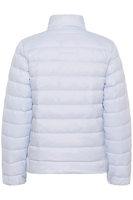 Classic fit,Lange mouwen  Wassen op 30°, niet bleken, drogen in droger behoedzaam, Druipnat ophangen in de schaduw, niet strijken, Niet droog reinigen  100% Polyamide (Gerecycled)