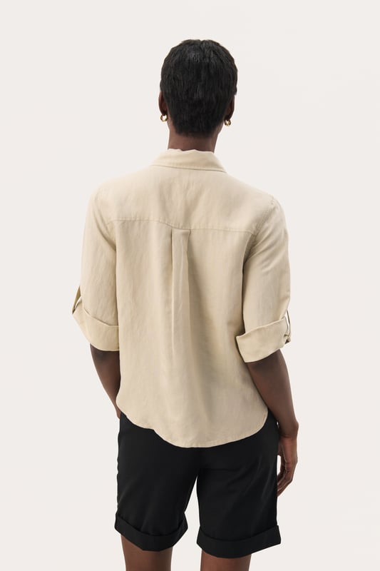 Regular fit,3/4 mouwen  Fijne was 30°, niet bleken, niet in de droger drogen, Druipnat ophangen in de schaduw, koud strijken max. 110° C, Droogreiniging  50% Linnen,50% Viscose (LENZING™ ECOVERO™)