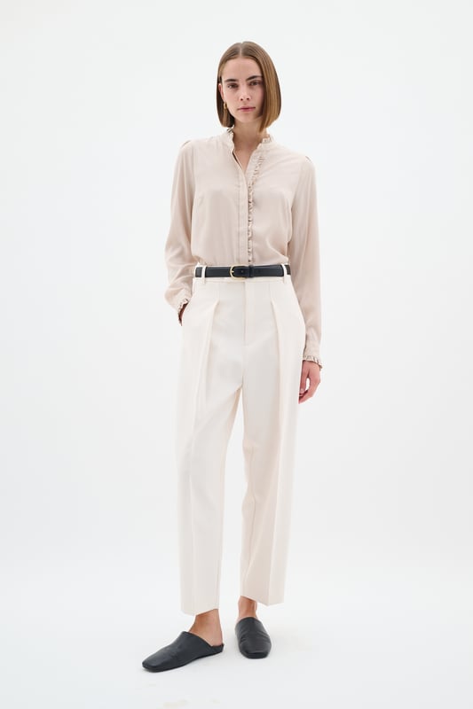 Classic fit,Lange mouwen  Fijne was 30°, niet bleken, niet in de droger drogen, Druipnat ophangen in de schaduw, koud strijken max. 110° C, Droogreiniging  62% Polyester (Gerecycled),38% Viscose