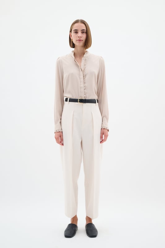 Classic fit,Lange mouwen  Fijne was 30°, niet bleken, niet in de droger drogen, Druipnat ophangen in de schaduw, koud strijken max. 110° C, Droogreiniging  62% Polyester (Gerecycled),38% Viscose