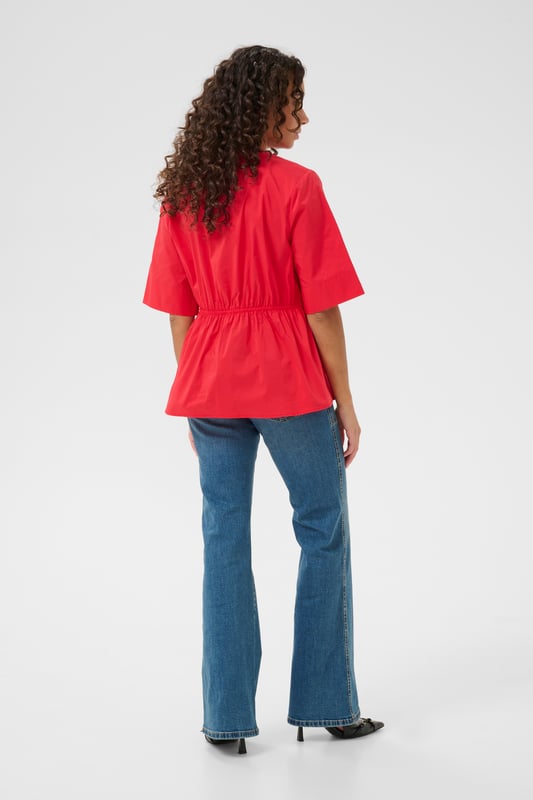Feminine,Normale lengte,Boven elleboog  Fijne was 30°, niet bleken, niet in de droger drogen, Liggend laten drogen., koud strijken max. 110° C, Droogreiniging  65% Katoen,33% Polyester,2% Elastaan