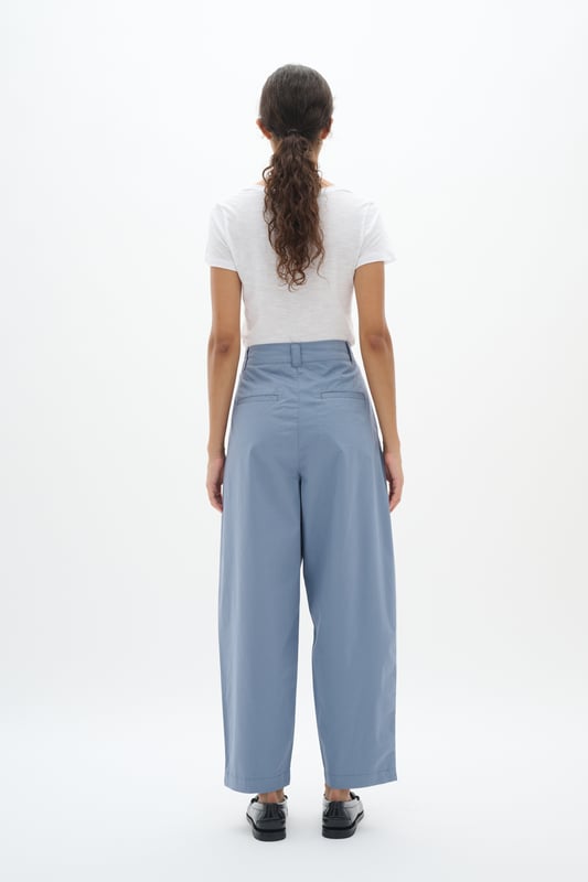 Regular fit,Korte mouwen  Fijne was 30°, niet bleken, niet in de droger drogen, Liggend laten drogen., koud strijken max. 110° C, Droogreiniging  60% Katoen,40% Modal