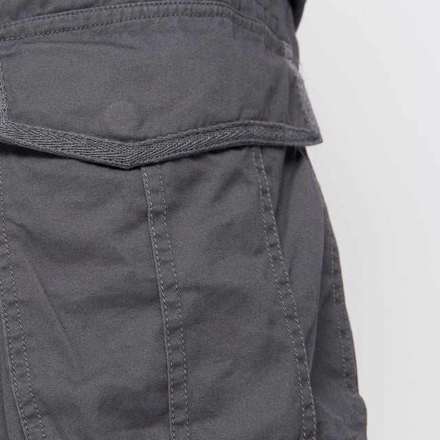 Mens Crosshatch Jamstar Cargo Shorts in charcoal- Zip fly and button fastening- Multi pocket construction with herringbone binding trim- 100% Cotton.  Machine washable.- Ref: CH2R122830AACH