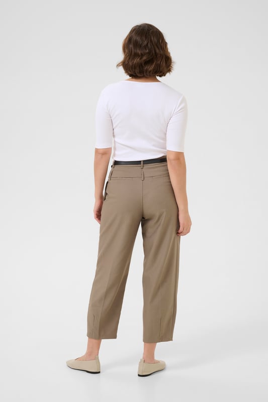 Regular fit,Hoge taille,Cropped lengte,Straight  Wassen op 30°, niet bleken, niet in de droger drogen, Druipnat ophangen in de schaduw, warm strijken max. 150° C, Droogreiniging  82% Polyester,16% Viscose,2% Elastaan