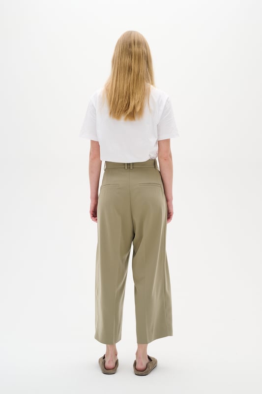 Hohe Taille,Lang,Weite leg  Schonwäsche 30°, Nicht bleichen, Nicht im Trockner trocknen, Tropnass aufhängen, Kalt bügeln max. 110° C, Trockenreinigung  51% Polyester,40% Polyester (REPREVE®),9% Elasthan