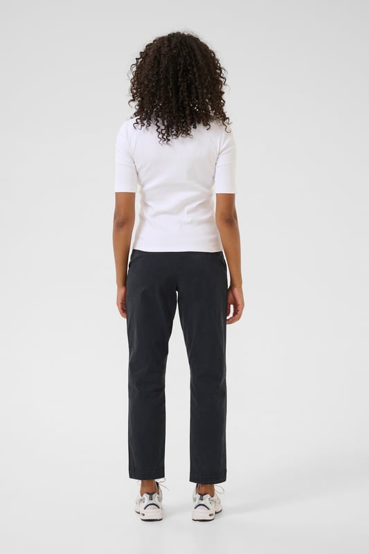 Regular fit,Regular taille,7/8 lengte,Slim  Fijne was 30°, niet bleken, niet in de droger drogen, Druipnat ophangen in de schaduw, koud strijken max. 110° C, Droogreiniging  98% Katoen,2% Elastaan
