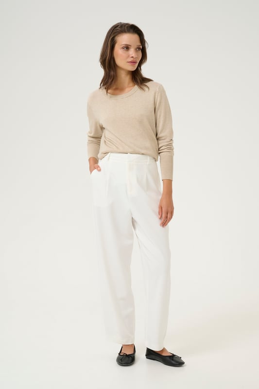 Regular fit,Hoge taille,Cropped lengte,Straight  Wassen op 30°, niet bleken, niet in de droger drogen, Druipnat ophangen in de schaduw, koud strijken max. 110° C, Droogreiniging  64% Polyester (Gerecycled),33% Viscose,3% Elastaan