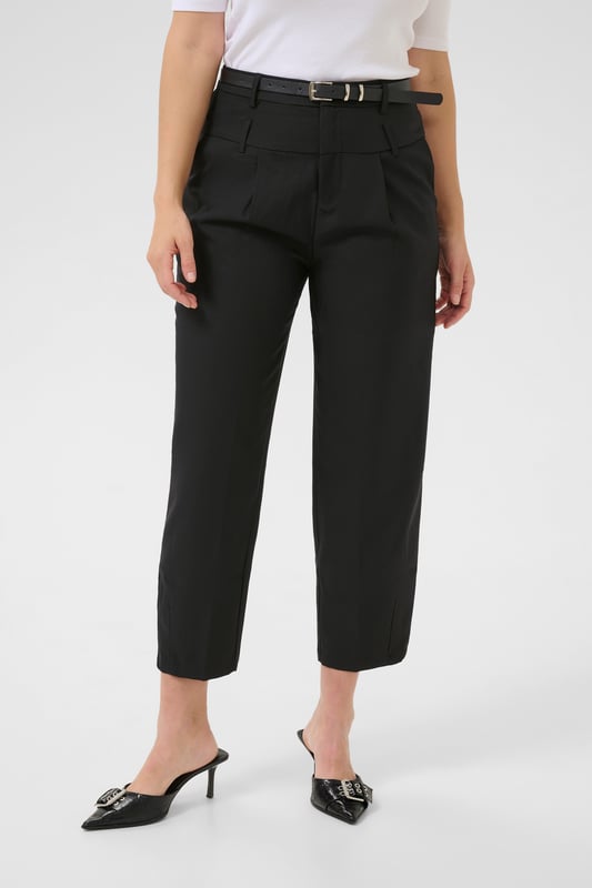 Regular fit,Hoge taille,Cropped lengte,Straight  Wassen op 30°, niet bleken, niet in de droger drogen, Druipnat ophangen in de schaduw, warm strijken max. 150° C, Droogreiniging  82% Polyester,16% Viscose,2% Elastaan
