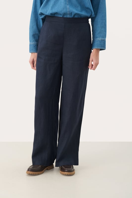 Classic fit,Comfort Taile,Lang,Weite leg  30° waschbar, Nicht bleichen, Nicht im Trockner trocknen, Tropnass aufhängen im Schatten, Kalt bügeln max. 110° C, Trockenreinigung  100% Leinen