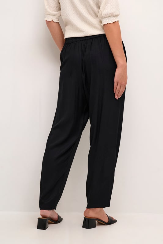 Casual fit,Elastische taille,Enkel lengte  Fijne was 30°, niet bleken, niet in de droger drogen, Druipnat ophangen in de schaduw, warm strijken max. 150° C, Droogreiniging  100% Viscose (LENZING™ ECOVERO™)