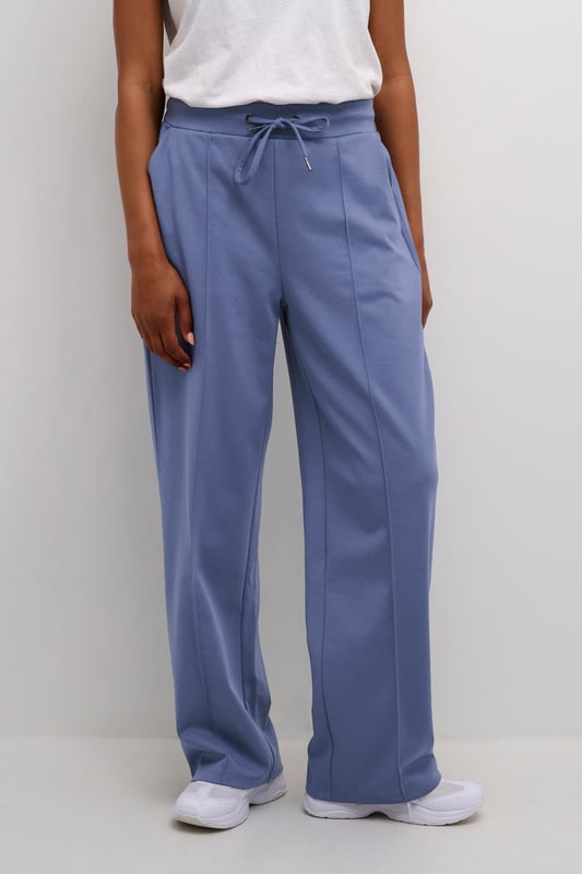 Regular fit,Elastische taille,Lange lengte,Relaxed  Wassen op 30°, niet bleken, niet in de droger drogen, Druipnat ophangen in de schaduw, koud strijken max. 110° C, Droogreiniging  76% Polyester (Gerecycled),20% Viscose,4% Elastaan