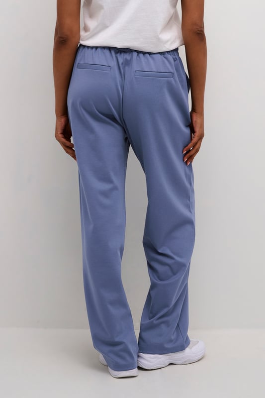Regular fit,Elastische taille,Lange lengte,Relaxed  Wassen op 30°, niet bleken, niet in de droger drogen, Druipnat ophangen in de schaduw, koud strijken max. 110° C, Droogreiniging  76% Polyester (Gerecycled),20% Viscose,4% Elastaan