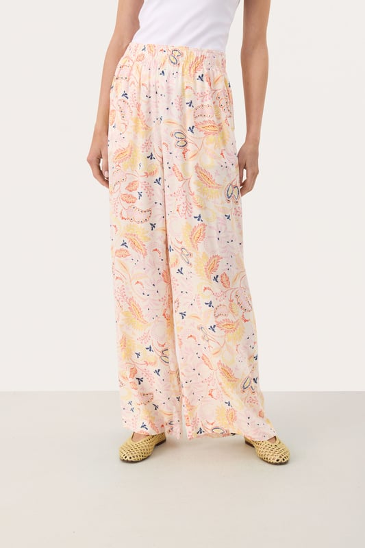 Easy fit,Comfort Taile,Lang,Weite leg  Schonwäsche 30°, Nicht bleichen, Nicht im Trockner trocknen, Tropnass aufhängen im Schatten, Kalt bügeln max. 110° C, Trockenreinigung  100% Viskose (LENZING™ ECOVERO™)