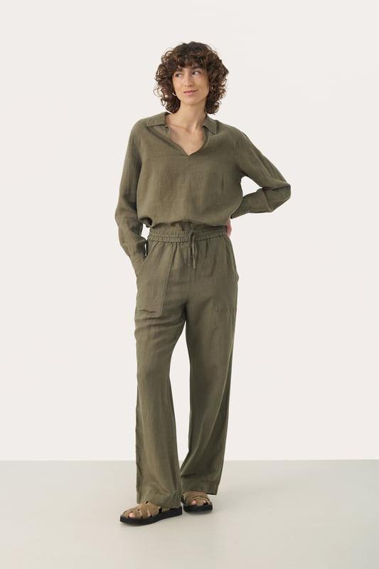 Casual fit,Regular taille,Lange lengte,Straight  Fijne was 30°, niet bleken, niet in de droger drogen, Druipnat ophangen in de schaduw, koud strijken max. 110° C, Droogreiniging  50% Linnen,50% Viscose (LENZING™ ECOVERO™)
