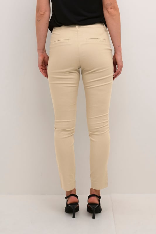 Regular fit,Regular taille,Enkel lengte,Slim  Fijne was 30°, niet bleken, niet in de droger drogen, Druipnat ophangen in de schaduw, koud strijken max. 110° C, Droogreiniging  38% Polyester,30% Katoen,30% Viscose,2% Elastaan