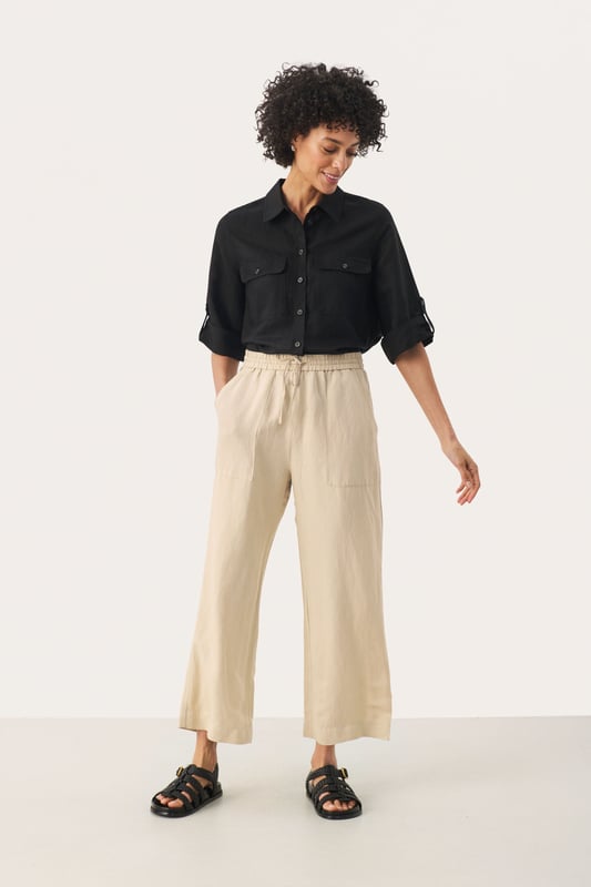 Easy fit,Comfort Taile,Über Knöchellänge,Weite leg  Schonwäsche 30°, Nicht bleichen, Nicht im Trockner trocknen, Tropnass aufhängen im Schatten, Kalt bügeln max. 110° C, Trockenreinigung  50% Leinen,50% Viskose (LENZING™ ECOVERO™)
