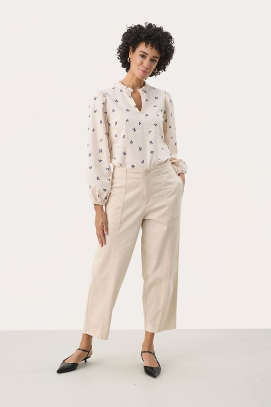 Contemporary fit,Normale Passform,Über Knöchellänge,Tapered  30° waschbar, Nicht bleichen, Nicht im Trockner trocknen, Tropnass aufhängen im Schatten, Warm bügeln max. 150° C, Professionelle Reinigung.  98% Baumwolle,2% Elasthan