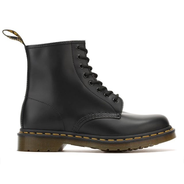 Crafted from a quality black leather upper and finished with a glossy sheen for a smarter look, these are boots that can be easily cleaned and polished. Complete with Dr. Martens signature yellow welt stitching and branding.