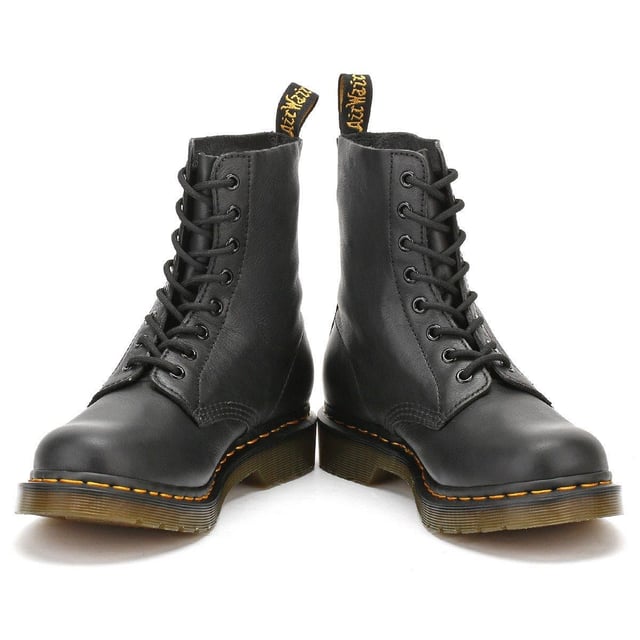 The Pascal Virginia ankle boot has a full smooth leather upper in a revamped matte black finish and exposed stitching compliment these boots. Pascal is made with Virginia, a soft, fine grained Nappa leather.