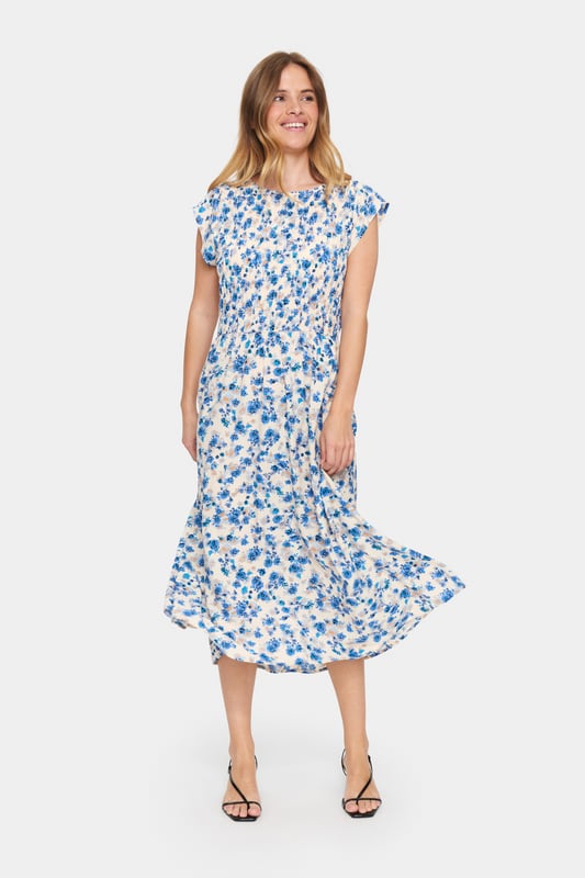 Regular fit,Midi lengte,Korte mouwen  Fijne was 30°, niet bleken, niet in de droger drogen, Druipnat ophangen in de schaduw, koud strijken max. 110° C, Droogreiniging  100% Viscose (LENZING™ ECOVERO™)