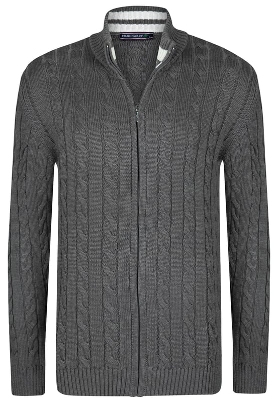Der Herren-Stehkragenpullover mit Zopfmuster von Felix Hardy vereint Stil und Komfort mühelos. Das Zopfmuster verleiht einen klassischen Touch und spiegelt Felix Hardys Engagement für hochwertige Handwerkskunst und zeitgenössisches Design wider. Ideal für den täglichen Gebrauch, bietet dieser Pullover sowohl Wärme als auch Atmungsaktivität und eignet sich hervorragend für Lagenlooks bei kühlerem Wetter oder in Übergangszeiten. Der Stehkragen verstärkt das anspruchsvolle Erscheinungsbild und ist perfekt für verschiedene Anlässe, von legeren Ausflügen bis hin zu gehobeneren Veranstaltungen. Kombinieren Sie ihn mit Jeans oder Chinos für ein smart-casual Ensemble oder tragen Sie ihn über einem Hemd für zusätzliche Wärme und Stil. Erhältlich in verschiedenen Farben, um unterschiedliche Vorlieben zu erfüllen, und pflegeleicht durch maschinenwaschbare Eigenschaften.