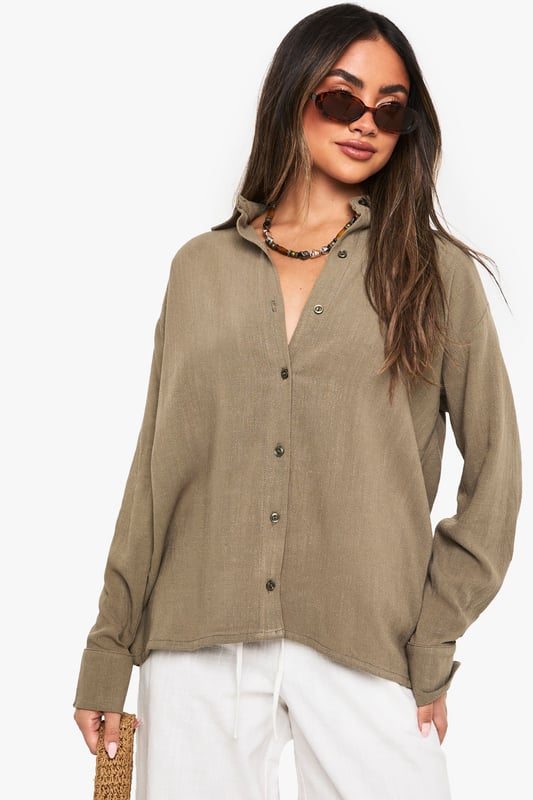 Steal the style top spot in a statement separate from the tops collectionCamis or crops, bandeaus or bralets, we've got all the trend-setting tops so you can stay statement in separates this season. Hit refresh on your jersey basics with pastel hues and pick a quirky kimono to give your ensemble that Eastern-inspired edge. Off the shoulder styles are oh-so-sweet, with slogans making your tee a talking point.
