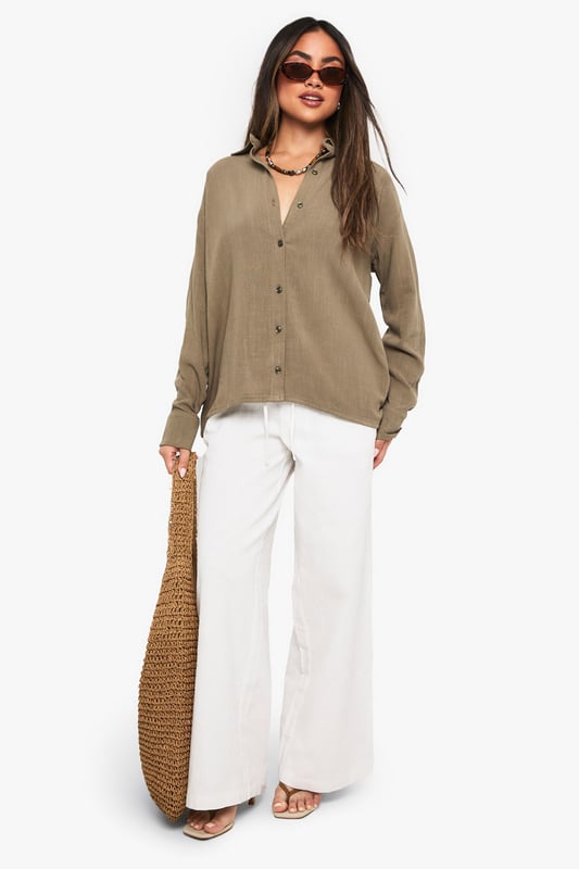 Steal the style top spot in a statement separate from the tops collectionCamis or crops, bandeaus or bralets, we've got all the trend-setting tops so you can stay statement in separates this season. Hit refresh on your jersey basics with pastel hues and pick a quirky kimono to give your ensemble that Eastern-inspired edge. Off the shoulder styles are oh-so-sweet, with slogans making your tee a talking point.