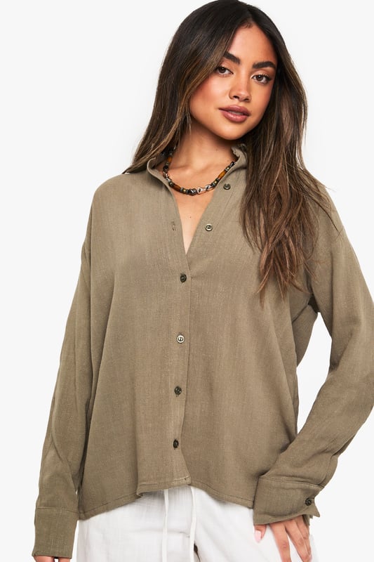 Steal the style top spot in a statement separate from the tops collectionCamis or crops, bandeaus or bralets, we've got all the trend-setting tops so you can stay statement in separates this season. Hit refresh on your jersey basics with pastel hues and pick a quirky kimono to give your ensemble that Eastern-inspired edge. Off the shoulder styles are oh-so-sweet, with slogans making your tee a talking point.