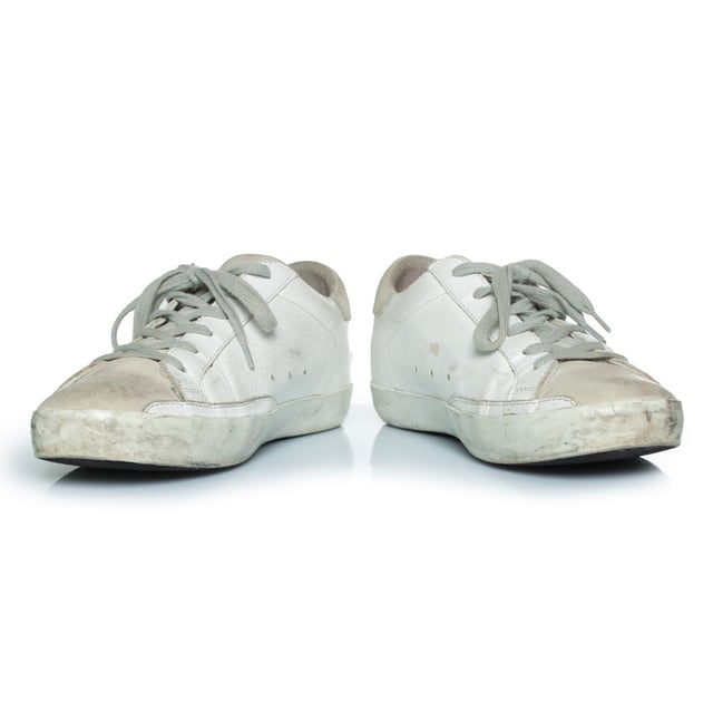 Empfohlener Verkaufspreis
Golden Goose Deluxe Superstar Sneaker in Weiß. Der Artikel ist in gutem Zustand.
