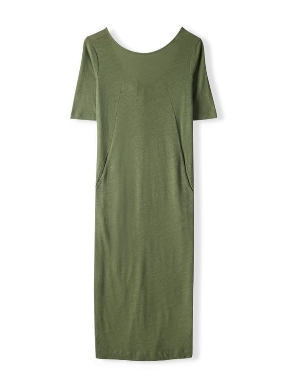 Designed to slip on effortlessly with a flattering fit that feels custom made, this short-sleeved dress is crafted in linen blended with cotton for an airy, lightweight feel that's perfect on warmer days.Complete with side pockets and a wide, scooped neckline, it features buttons through the upper back and a slit at the rear hem. Style it with casual high-top trainers and a denim jacket for a laid-back look you'll love.