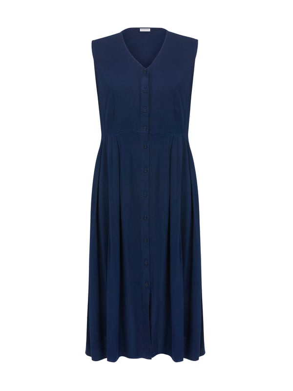 This flattering dress features a gently fitted bodice to the waist, a V neckline, and a flared skirt. The full-length button-through detail is fastened with Corozo nut buttons, while two side pockets offer practicality. Crafted from a smooth, soft and drapey woven material, this dress combines simplicity and comfort seamlessly.