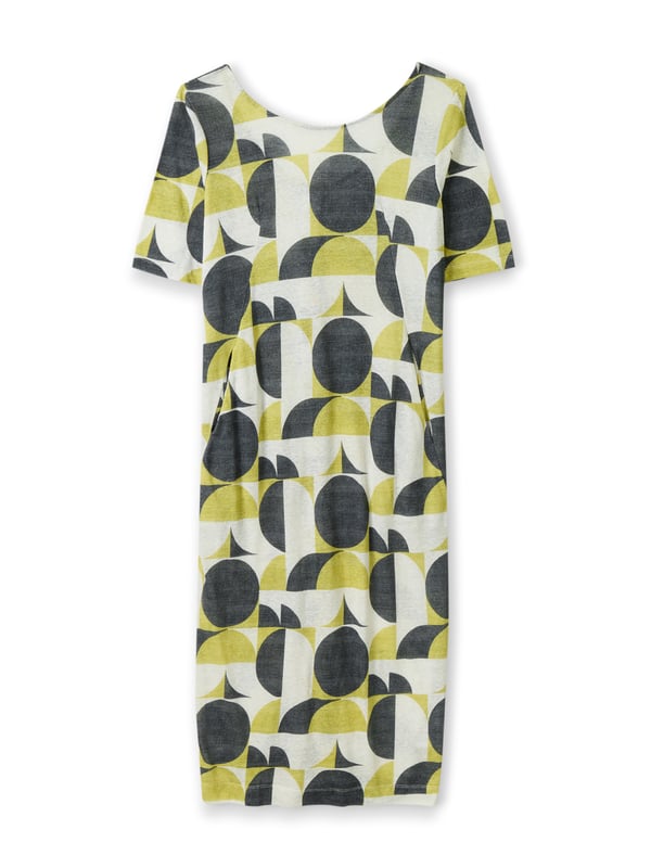 Designed to slip on effortlessly with a flattering fit that feels custom made, this short-sleeved dress is crafted in linen blended with cotton for an airy, lightweight feel that's perfect on warmer days.Complete with side pockets and a wide, scooped neckline, it features buttons through the upper back and a slit at the rear hem. Style it with casual high-top trainers and a denim jacket for a laid-back look you'll love.