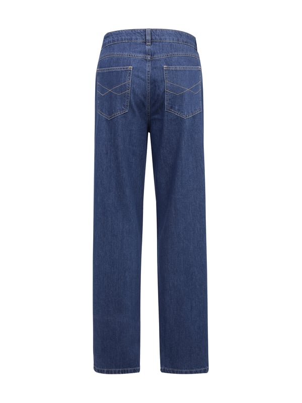 Crafted from 100% cotton denim, these straight-leg jeans feature a mid-rise waist and a classic straight leg silhouette. Complete with traditional denim five-pocket styling, they are an easy wear, with timeless versatility.