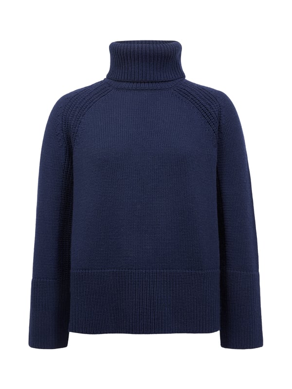 Boasting a rolled neckline and raglan sleeves, this jumper features a slouchy fit, with contrast rib detail adding texture and interest. Made in a chunky knit for a luxury feel.