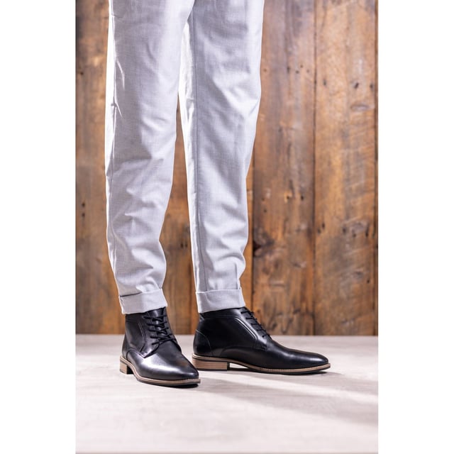 Hush Puppies Declan Lace Leather Men's Black Boots With it's classic smart style perfect for work or play, the Declan features a quality leather upper along with an Ortholite Technology insole to keep you comfortable all day long