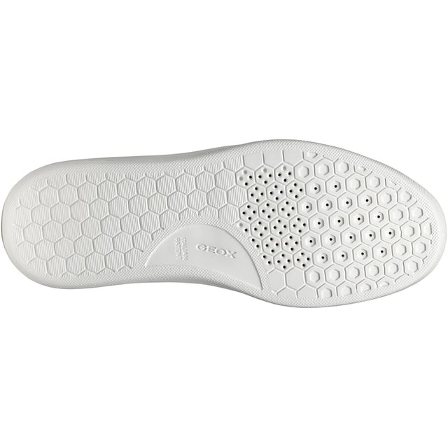 Comfortable and breathable, Deiven is a low-cut sneaker for men with a contemporary aesthetic and city vibe. It has an upper in suede and printed leather and will be the ideal way to energise everyday dressing with some active energy.