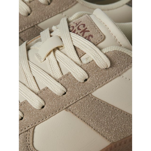 Jack & Jones Valencia Polyurethane Men's Fog Savannah Tan Trainers Complete your outfit with cool footwear easy to match with your wardrobe favourites and get ready for anything from everyday activities to weekend outings