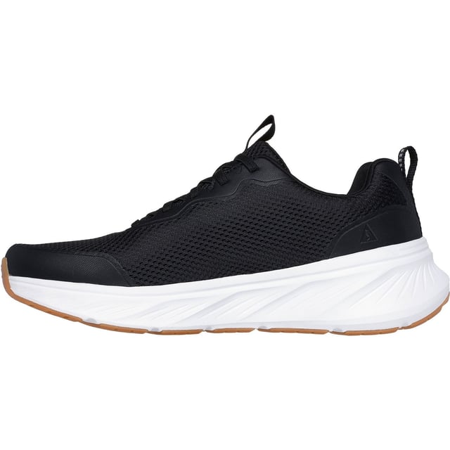 Genießen Sie gut gepolsterte Leistung, während Sie auf Ihren ökologischen Fußabdruck achten, mit den Skechers Edgeride - Rekze. Dieser vegane Sportstil verfügt über ein Obermaterial aus Mesh und synthetischem Überzug mit dehnbaren Schnürsenkeln, eine gut gepolsterte Zwischensohle und eine Air-Cooled Memory Foam-Einlegesohle.