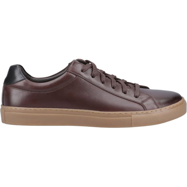 Go to Trainer; The Colton Sneaker crafted from quality leather is a great versatile style, perfect for casual styling for all day wear. Its subtle padded collar ensures feet are comfortable whatever your plans this season