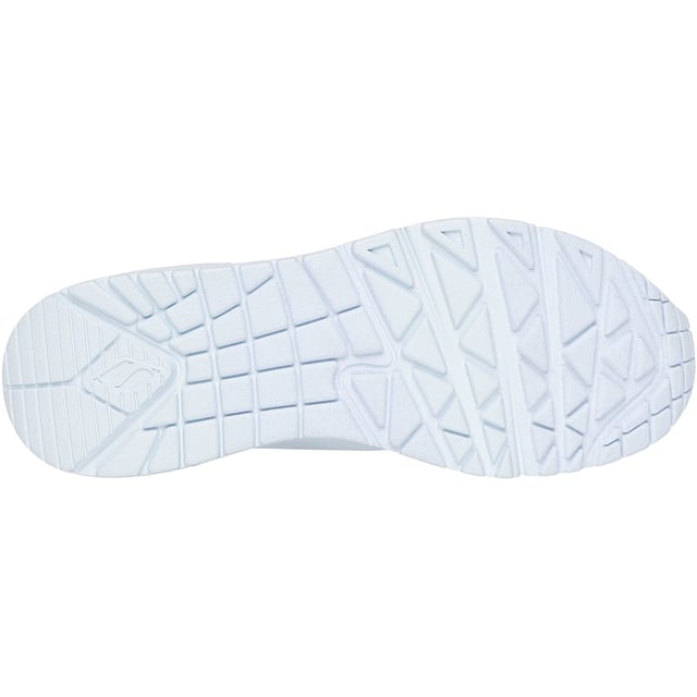 Classic air cushioned style meets updated comfort in the Stand on Air shoe. Smooth leather-textured synthetic upper in a lace up classic fashion sneaker with stitching and perforation accents.