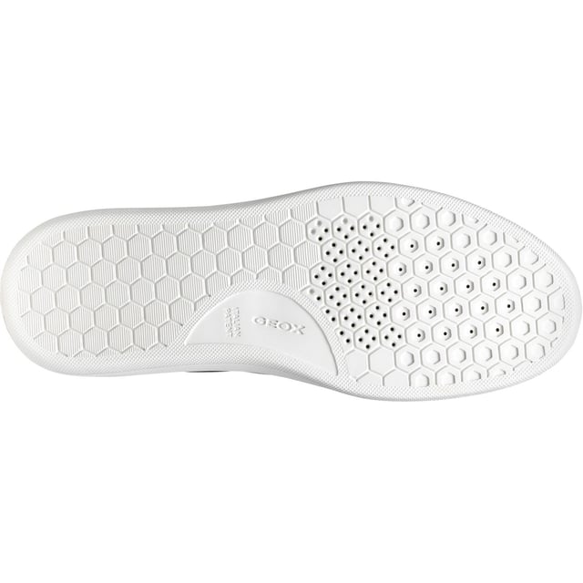 Comfortable and breathable, Deiven is a low-cut sneaker for men with a contemporary aesthetic and city vibe. It has an upper in suede and printed leather and will be the ideal way to energise everyday dressing with some active energy.
