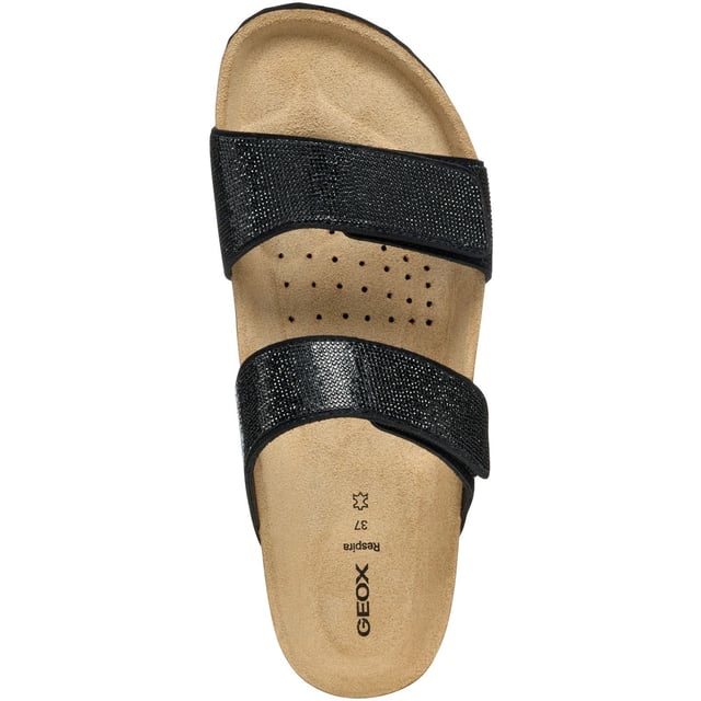 Brionia R is een comfortabele ademende sandaal met twee banden voor vrouwen, vol met ontspannen hedendaagse stijl. Het is gemaakt van glinsterend microvezel en is de perfecte manier om ontspannen stadsoutfits te verfraaien.